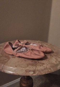 Ballet shoes good condition