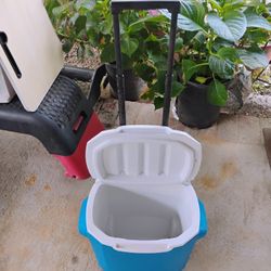 Coleman Wheel Ice Chest 