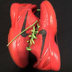 KOBE 6 Reverse Grinches Size 10 To Big 