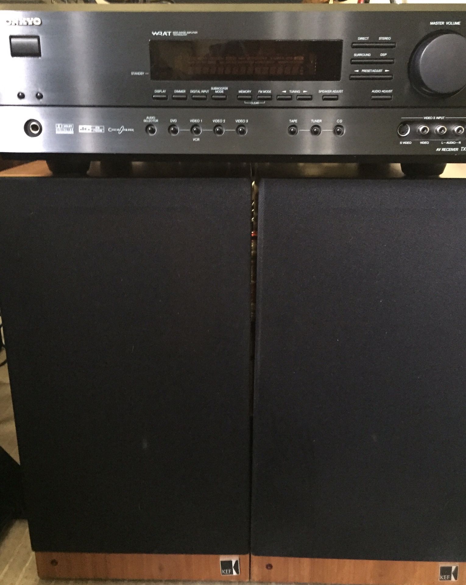 ONKYO AV RECEIVER TX-SR501 325W and two KEF speakers 🔊 sounds great $$220