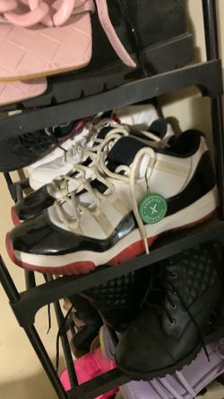 Retro Jordan 11’s size 11
