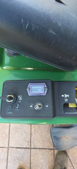 John deere STX38 riding mower