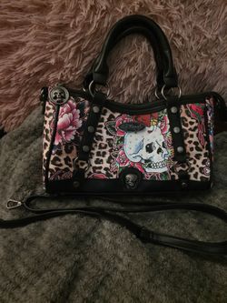 Ed hardy purse Great Condition Serious Buyers ✨️