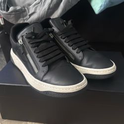 Giuseppe Zanotti GZ75 IT41