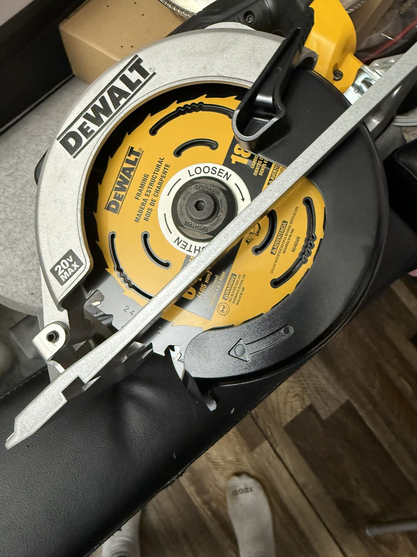 Dewalt  Saw