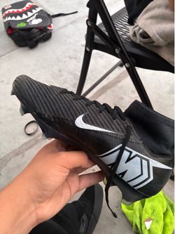 Soccer cleats