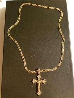 14k gold plated figaro chain.+ pendant.