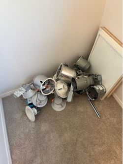 Assorted recessed lighting fixtures