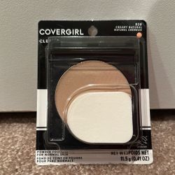 Cover Girl Powder foundation in creamy natural 