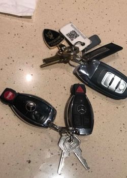 CAR KEYS 🔑