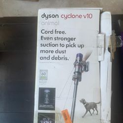 Great Condition Dyson Cyclone V10 Animal Origin Cordless Vacuum Cleaner, with accessories  Retail $550