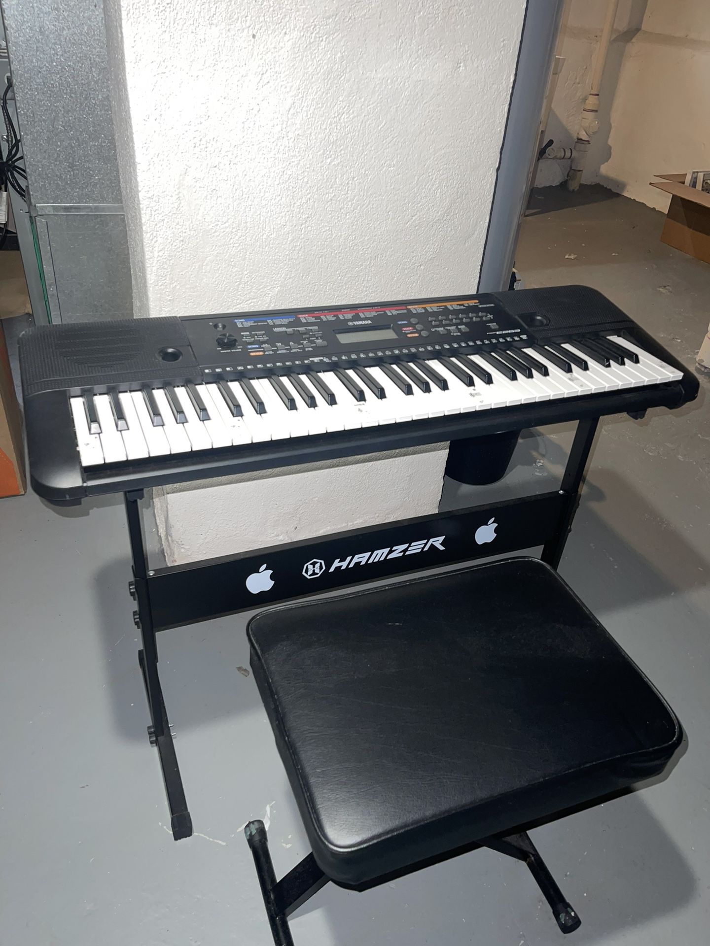 Yamaha Piano Keyboard Set