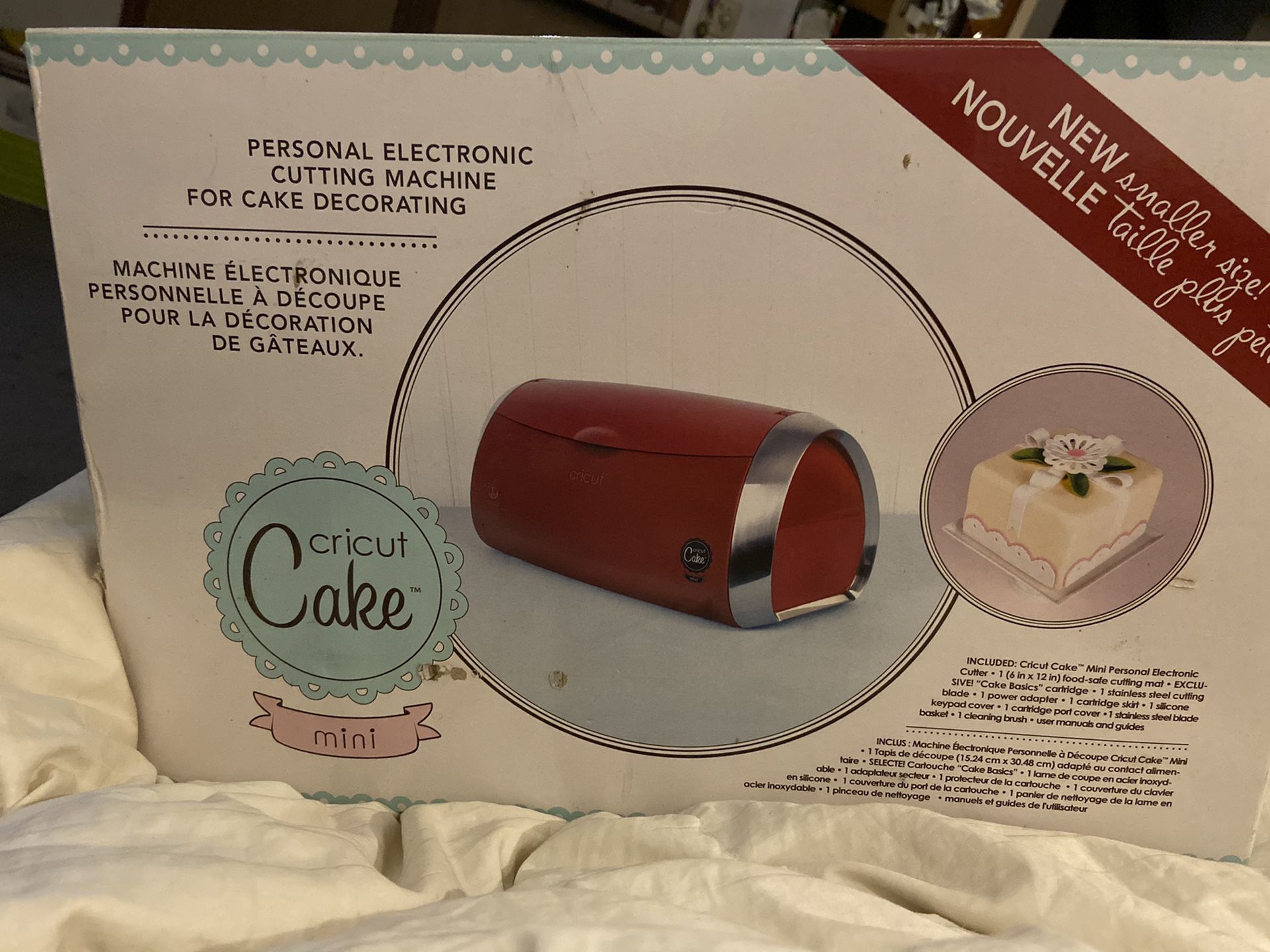 Cricut cake mini new in box. Makes A Great Gift 