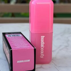 HUDA BEAUTY 
Blush Filter Soft Glow Liquid Blush - Bubblegum 