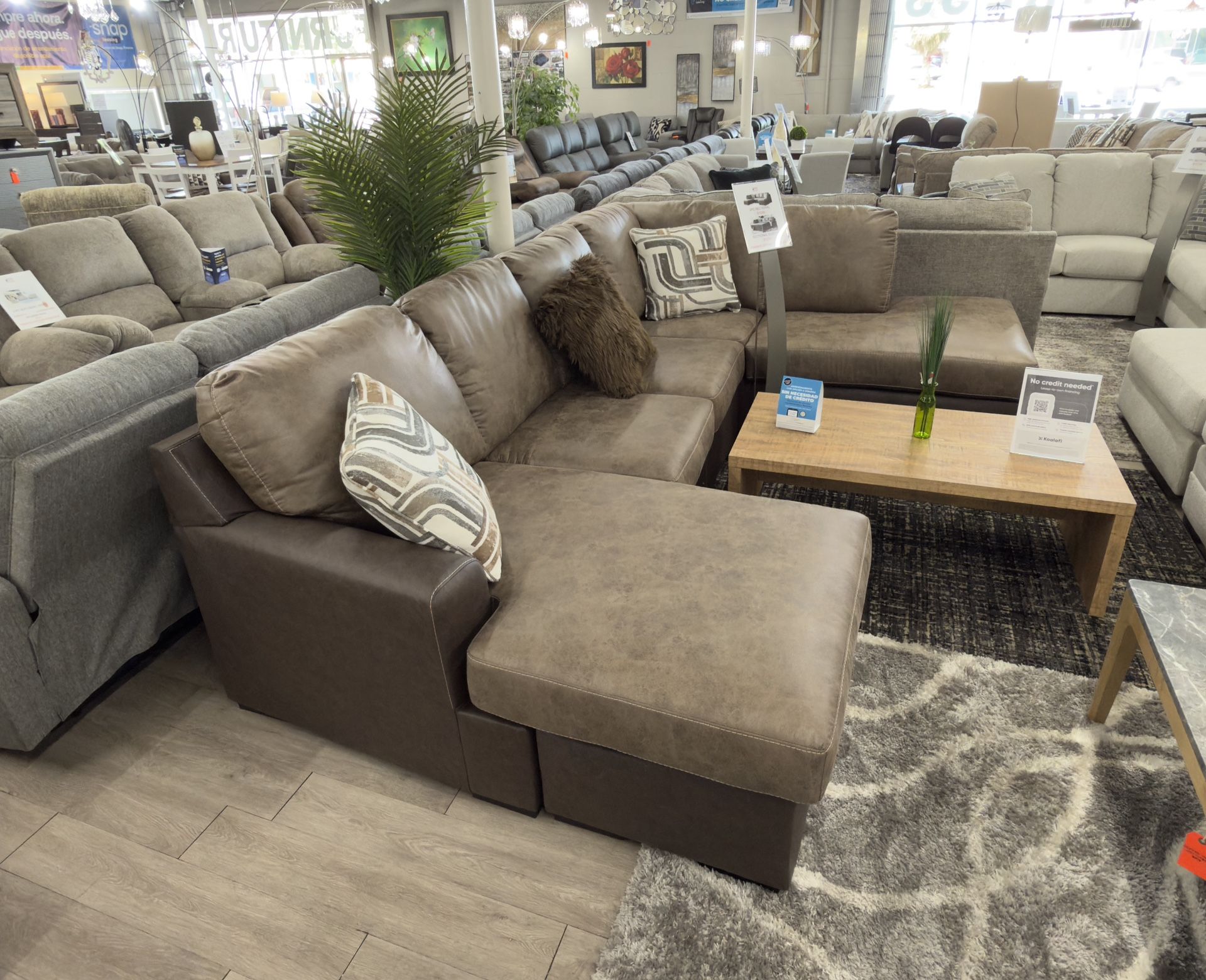 Brown Sectional ๐