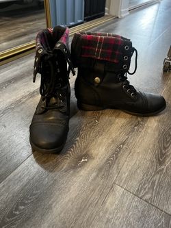Combat Boots - Zip Up on the side