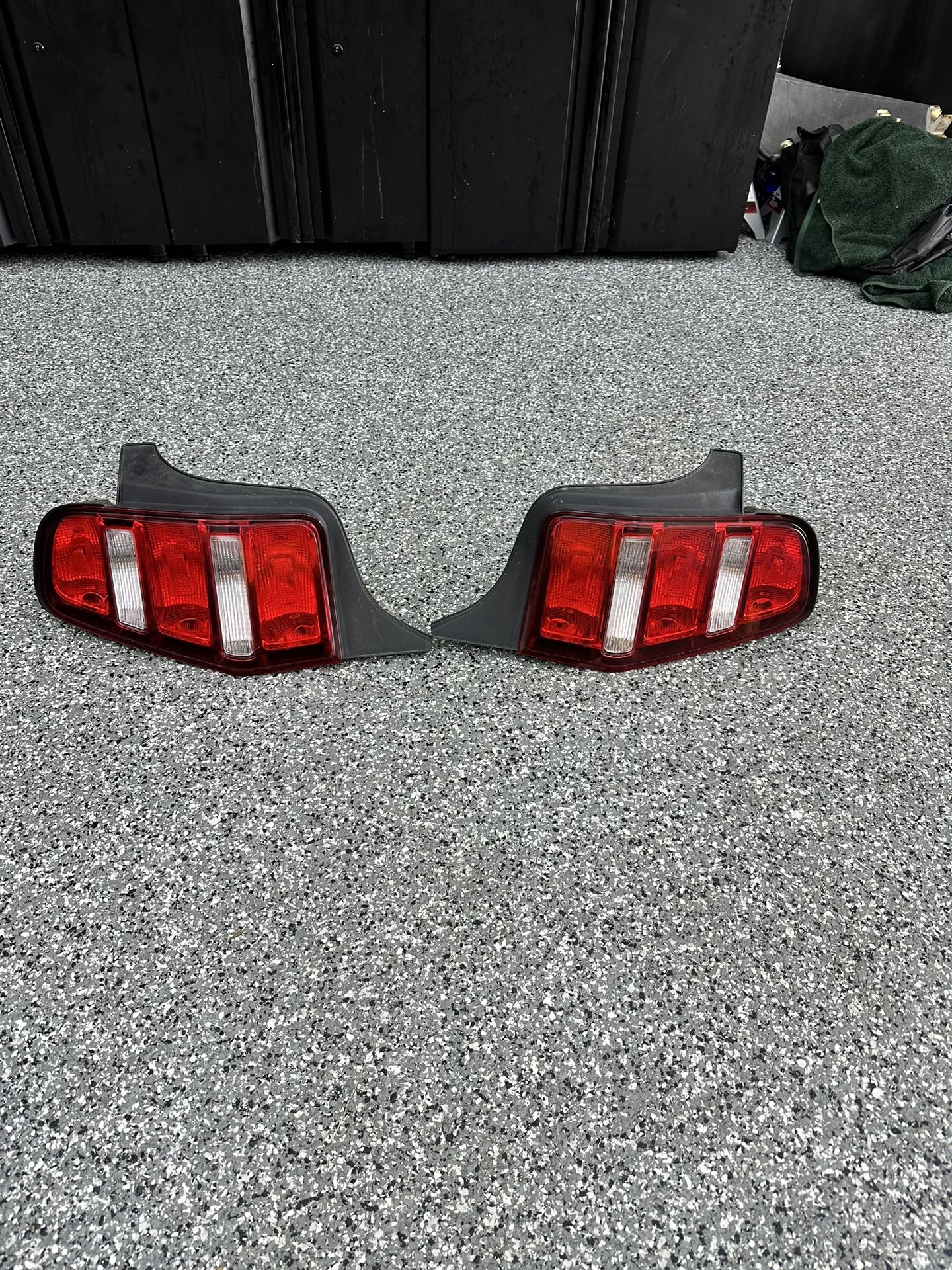 2012 Gt500 OEM rear Lights No Bulbs 