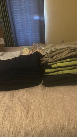 Men’s uniforms good condition 12 long sleeve shirts size XL AND 10 blue pants size 38