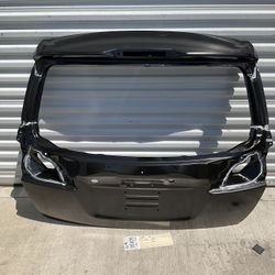 2010 2014 SUBARU OUTBACK LIFTGATE PANEL TAILGATE OEM 