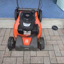 $300 Husqvarna Lawn Mower Works Perfectly 