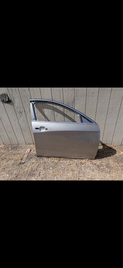 Door for Chevrolet Malibu (approximately 2017–2026 model years).