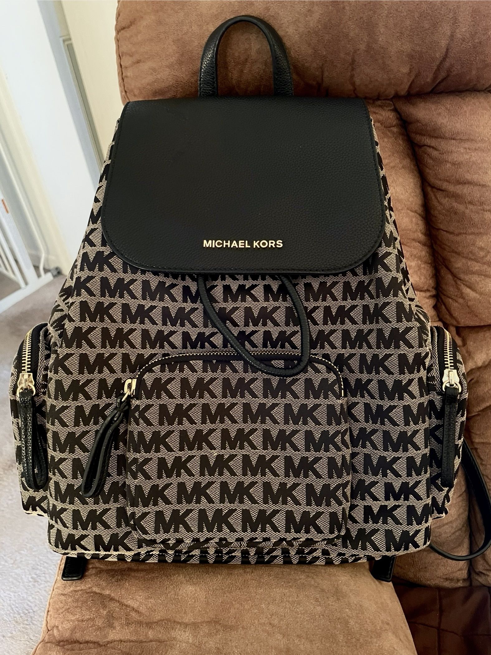 **FLASH SALE** MICHAEL KORS Abby Cargo Backpack