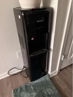 Water Dispenser with 5 Gallon bottles