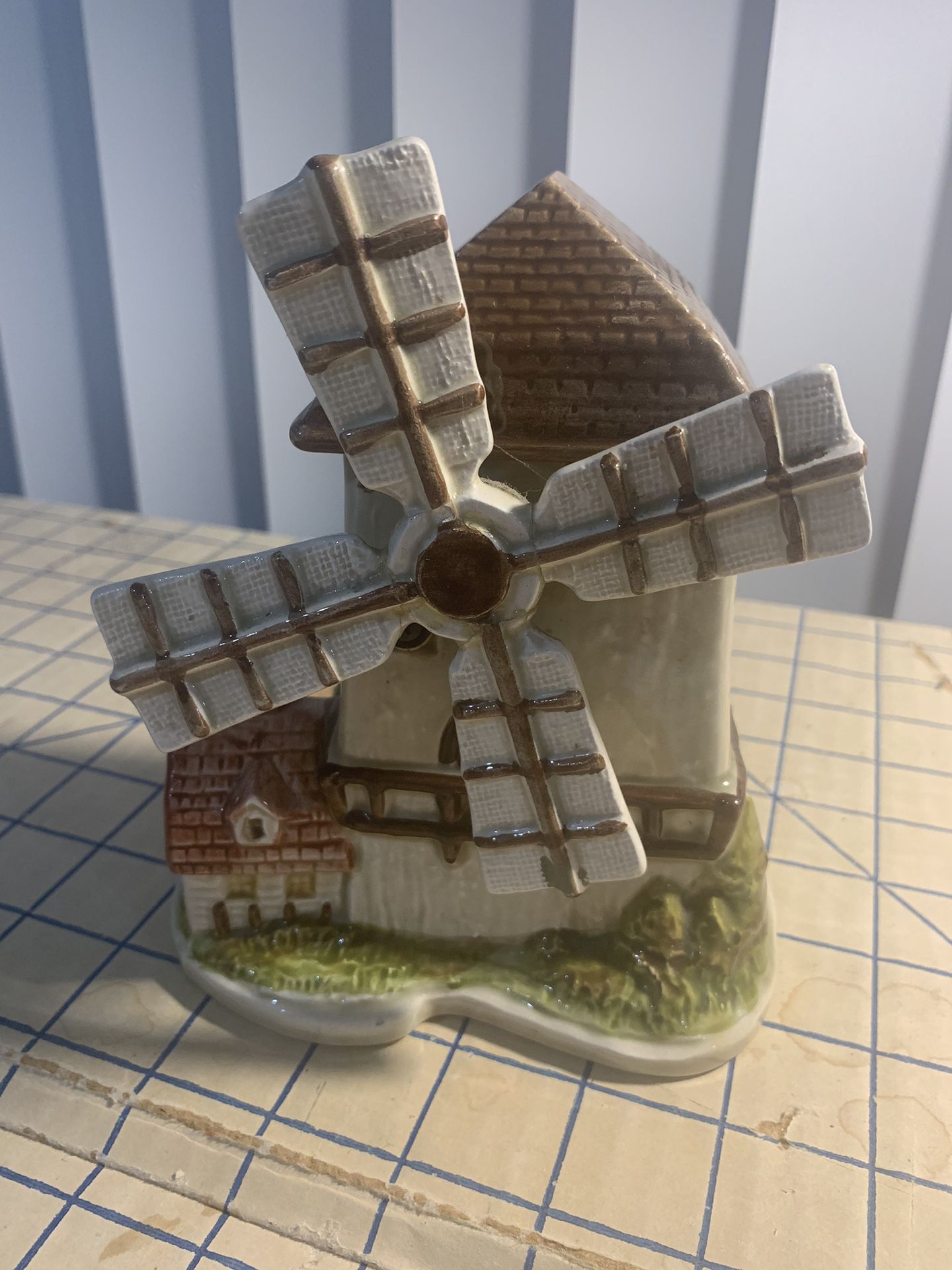 Otagiri 1979 Windmill