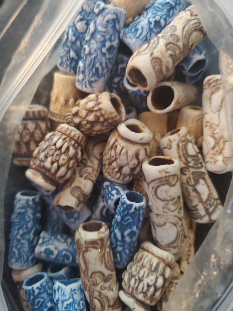 Old Beads Not Sure What They're Made Of
