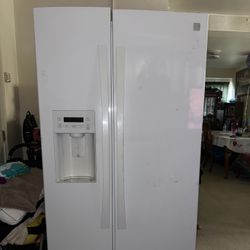 Fridge Kenmore Elite 