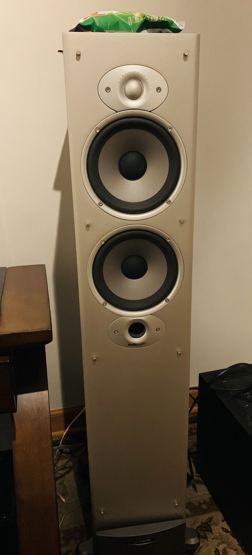 Polk Audio RT18 Tower Speakers