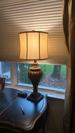 Vintage-Style Table Lamp
