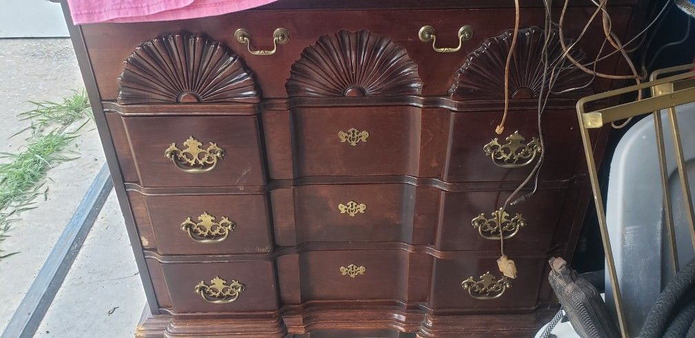 Dresser 4 Drawer 39w X 21L X 35H