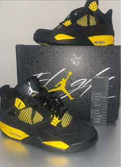 Yellow thunder 4s with box and goat tag