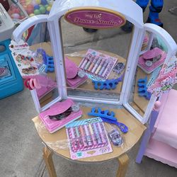 Dance studio plus table