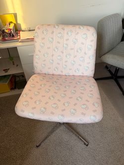 Hello Kitty Criss Cross Chair