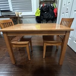 Toddler table With Chairs 
