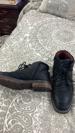Men’s shoes/short boot size 10