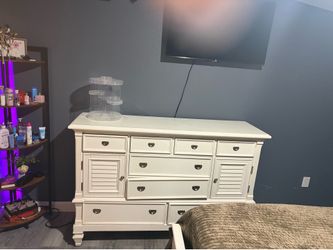 Queen bed frame & dresser
