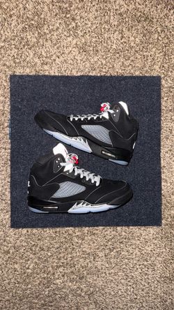 Jordan 5 Black Metallic Reimagined Size 9.5