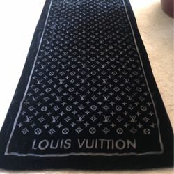 Louis Vuitton Shaw