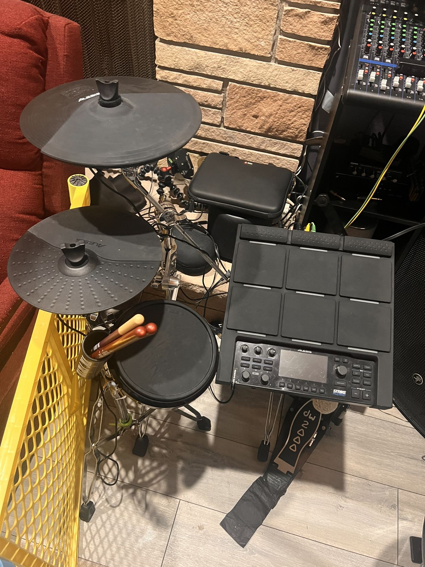 Electronic drum(Alesis)