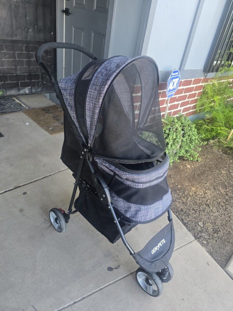 Dog Stroller (Small Dogs Up To 40 Lbs)