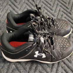 Under Armour Baseball Cleats Shoes Boys Sz 13