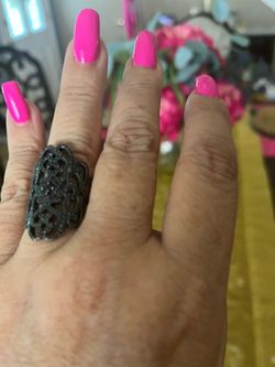 Black spinel ring