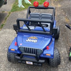 Power Wheel Jeep Wrangler Comes W/ Battery and Charger Price 125$.  Pick Up.  E.  Side.   Tacoma 
