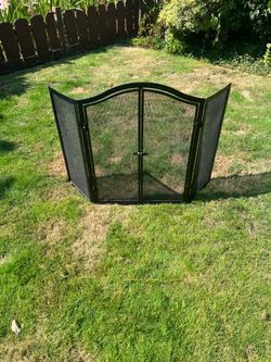 40” wide x 31” tall 2 door fireplace screen