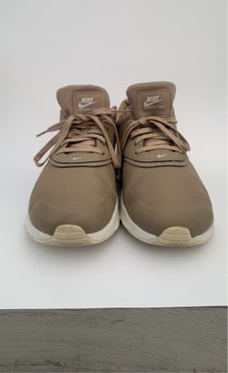 Nike Shoe Women Size 8
