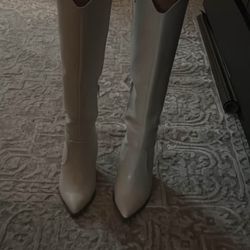 Dolce Vita Heeled Boots 7.5 East Side