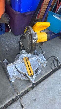 Dewalt Compound Miter saw